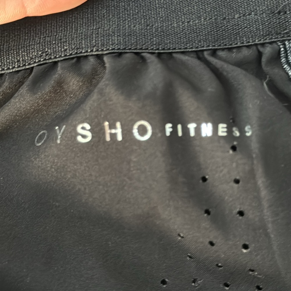Oysho Workout Shorts View 2